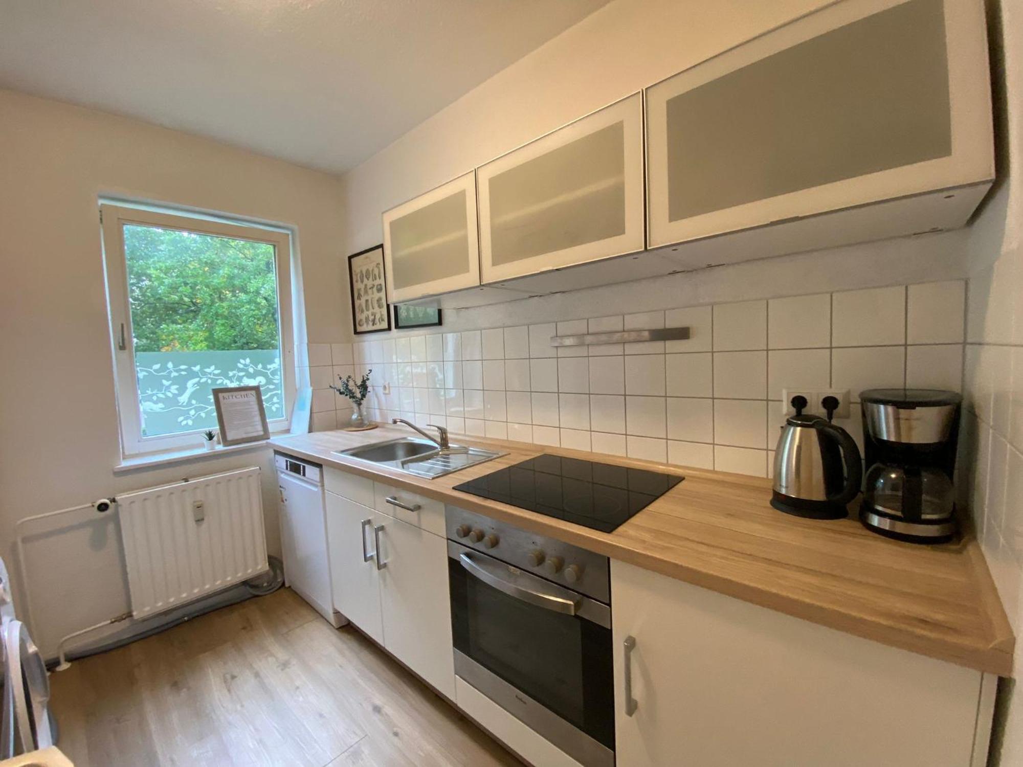 Zentrale 3-Zimmer Wohnung Mit Balkon - Perfekt Fuer Monteure Und Familien Neumünster Eksteriør bilde