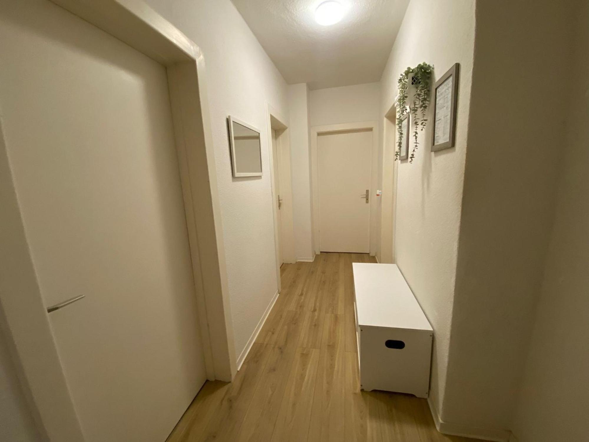Zentrale 3-Zimmer Wohnung Mit Balkon - Perfekt Fuer Monteure Und Familien Neumünster Eksteriør bilde