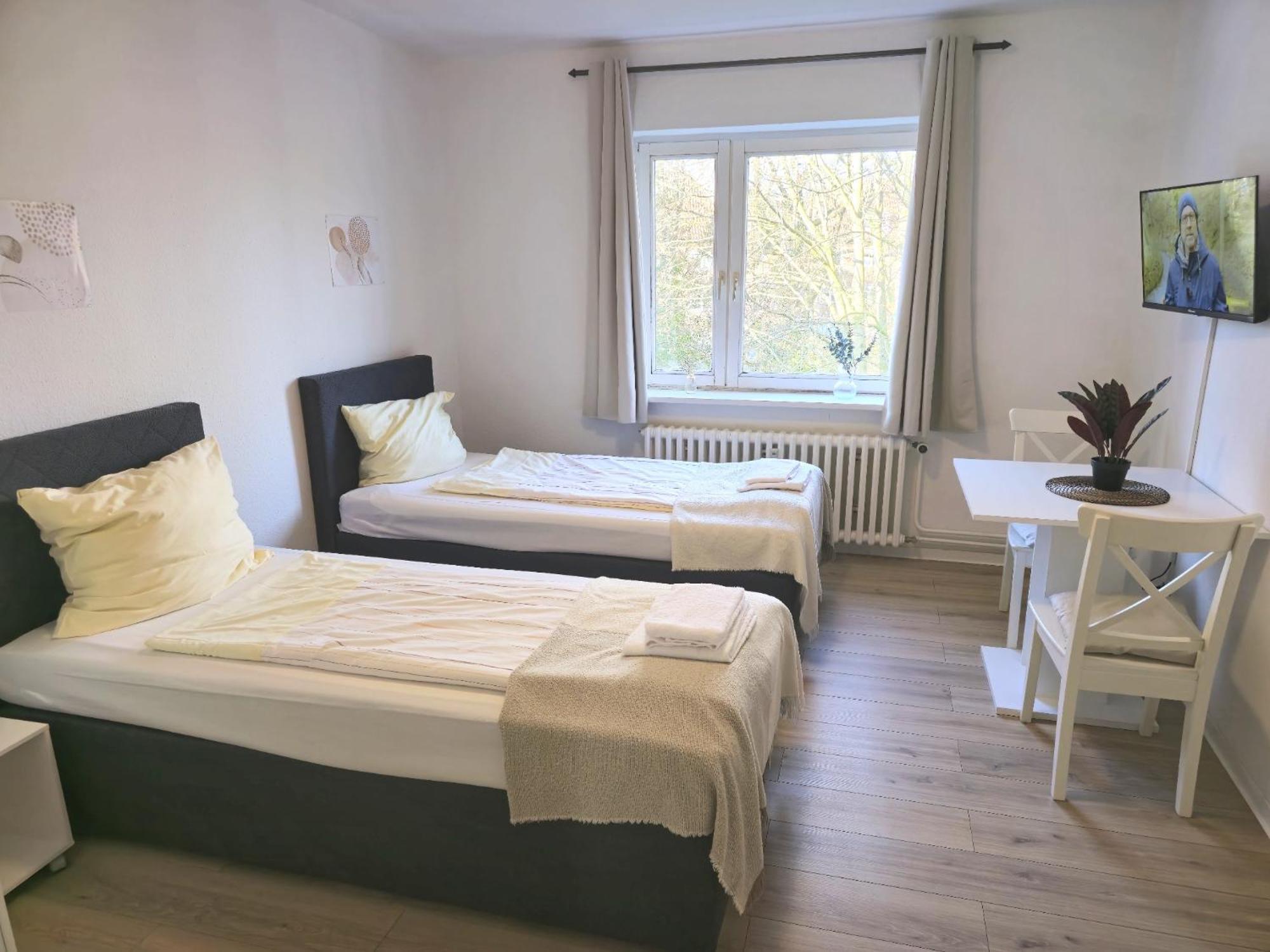 Zentrale 3-Zimmer Wohnung Mit Balkon - Perfekt Fuer Monteure Und Familien Neumünster Eksteriør bilde